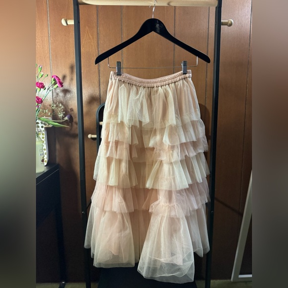 Light pink tulle long skirt - Picture 4 of 8